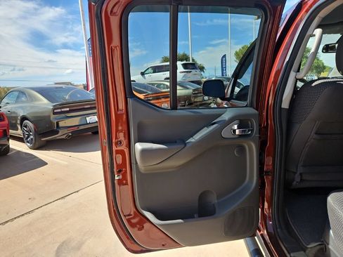 Used 2016 Nissan Frontier PRO-4X AWD/4WD image 14