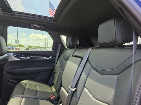 Used 2024 Cadillac XT5 Premium Luxury image 17