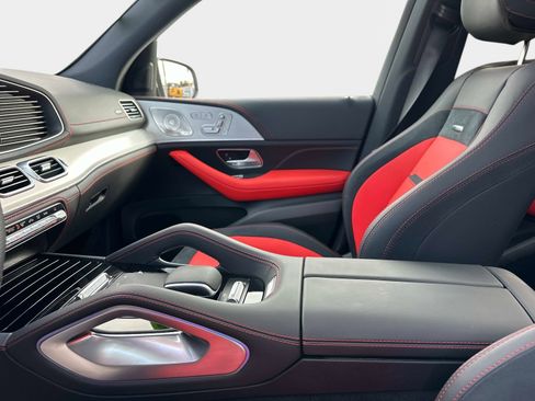 Used 2025 Mercedes-Benz GLE 53 AMG 4MATIC image 25
