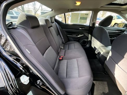 Used 2020 Nissan Altima 2.5 SV image 19