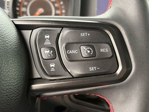 Used 2024 Jeep Gladiator Rubicon w/ Convenience Group AWD/4WD image 8