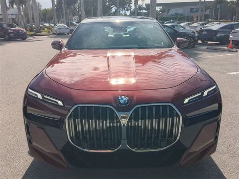 New 2026 BMW 740i xDrive w/ Premium Package image 9