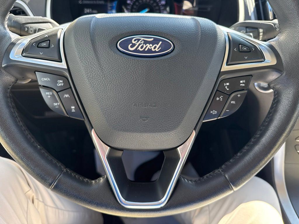 Used 2019 Ford Edge SEL w/ Equipment Group 201A AWD/4WD image 13