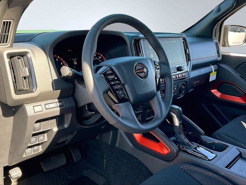 New 2025 Nissan Frontier PRO-4X image 7