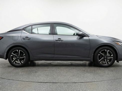 Used 2025 Nissan Sentra SV FWD image 11