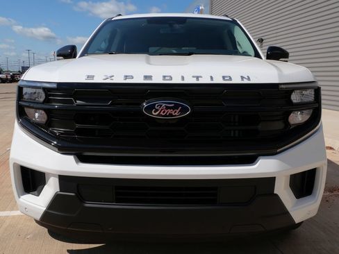 New 2026 Ford Expedition Max Active AWD/4WD image 4
