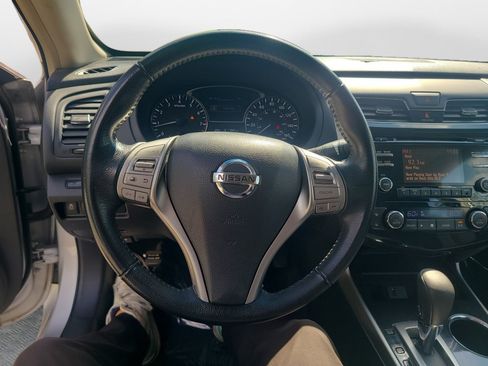 Used 2013 Nissan Altima 2.5 SV FWD image 13