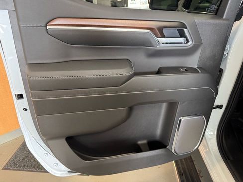 New 2026 GMC Sierra 1500 Denali w/ Denali Reserve Package image 9