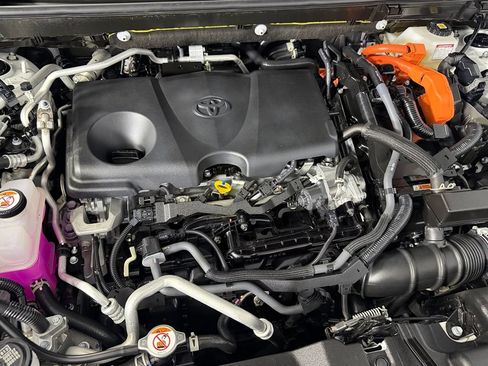 Used 2025 Toyota RAV4 SE AWD/4WD image 34