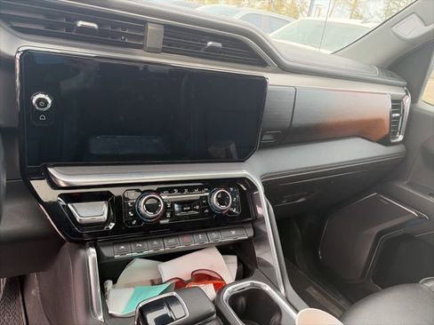 Used 2023 GMC Sierra 1500 Denali image 12
