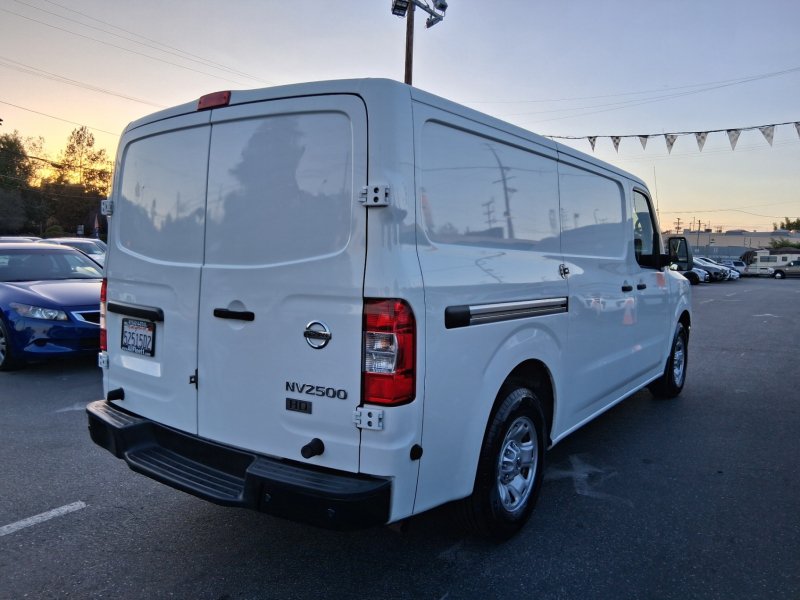 Used 2016 Nissan NV 2500 SV w/ Technology Package RWD image 6
