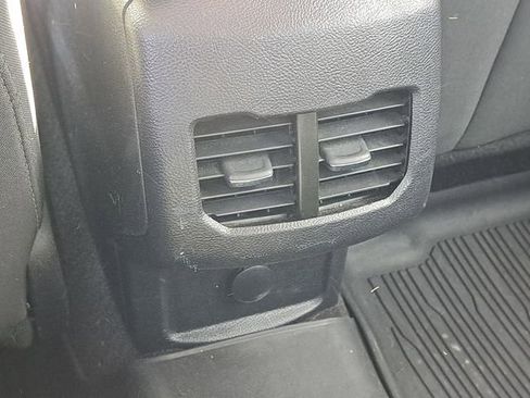 Used 2020 Ford Fusion SE image 21