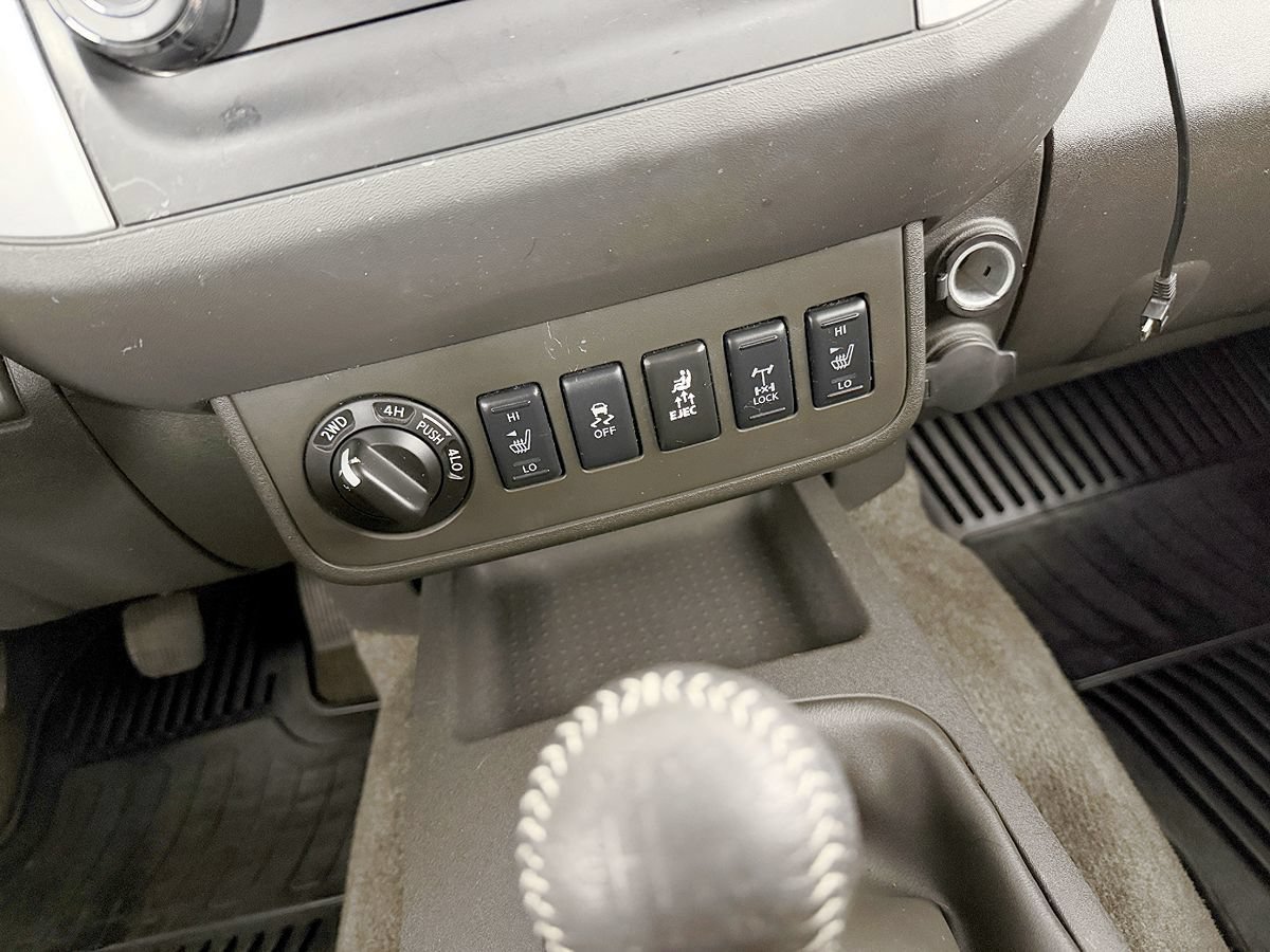 Used 2015 Nissan Xterra PRO-4X AWD/4WD image 59