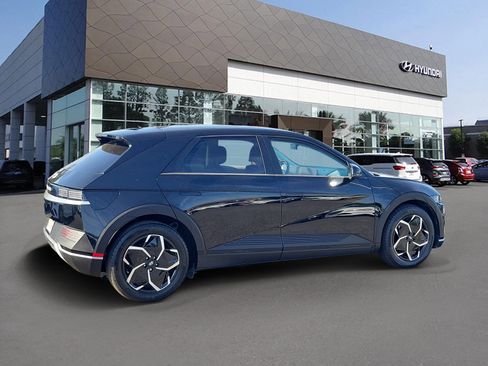 Certified 2024 Hyundai Ioniq 5 SEL RWD image 2