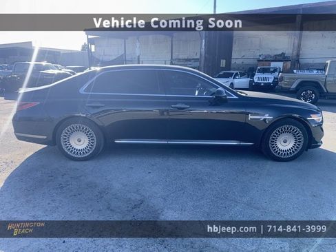 Used 2020 Genesis G90 3.3T Premium image 4