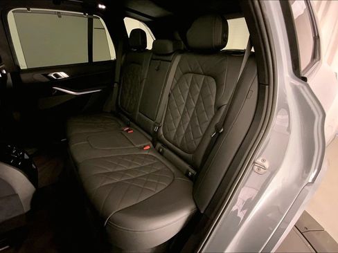 Used 2025 BMW X5 xDrive40i w/ Executive Package AWD/4WD image 14