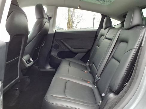 Used 2024 Tesla Model Y Performance image 8