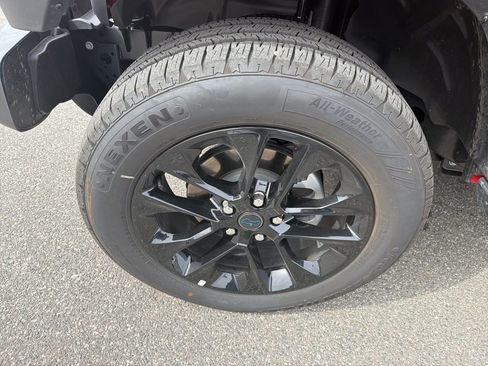 Used 2025 Jeep Wrangler Unlimited Sahara image 9