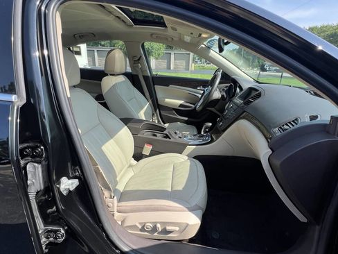 Used 2012 Buick Regal Premium image 27