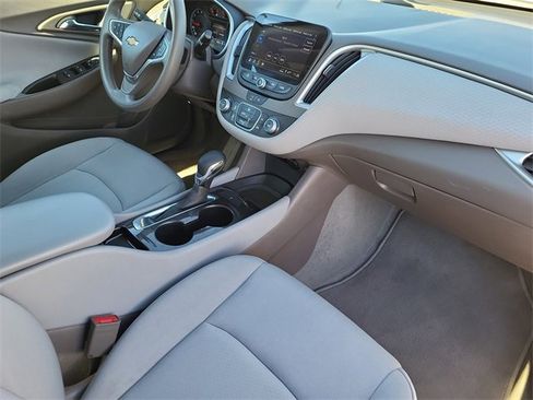Used 2022 Chevrolet Malibu LS image 18
