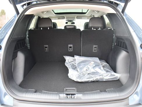 New 2026 Ford Escape SE w/ PHEV Premium Package FWD image 19