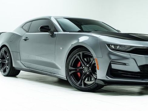 Used 2020 Chevrolet Camaro SS image 3