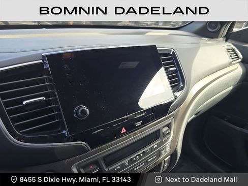 Used 2022 Honda Pilot TrailSport image 20