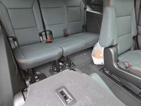 New 2026 GMC Yukon AT4 w/ AT4 Premium Plus Package AWD/4WD image 27