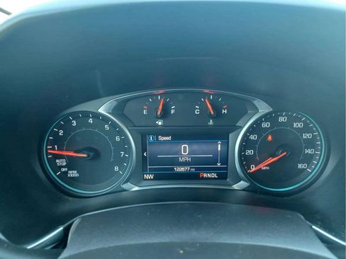Used 2019 Chevrolet Equinox AWD LT image 16