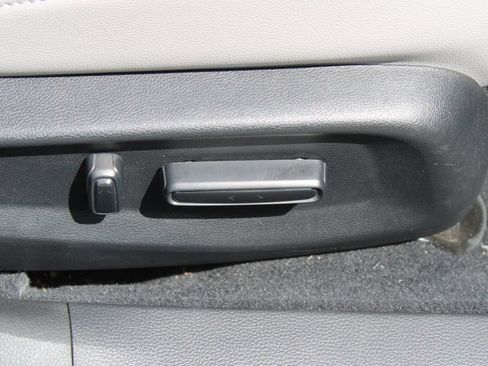 Used 2019 Honda Accord EX-L image 12