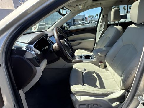 Used 2014 Cadillac SRX Luxury w/ Driver Awareness Package image 10