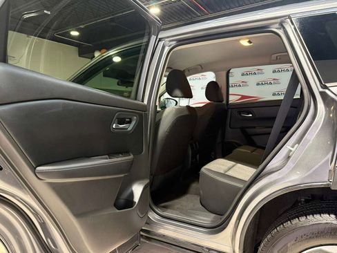 Used 2024 Nissan Rogue SV image 28