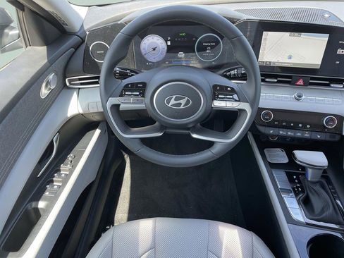 New 2026 Hyundai Elantra Limited FWD image 21