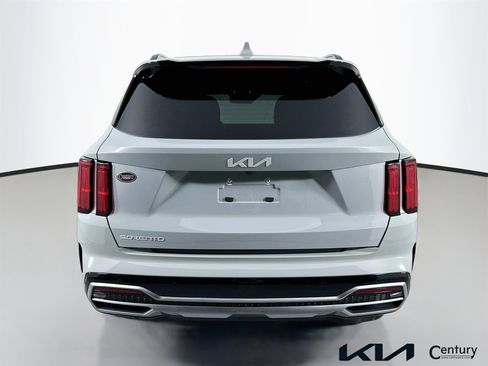 Certified 2023 Kia Sorento SX FWD image 6