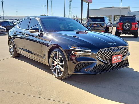 Used 2025 Genesis G70 2.5T image 4