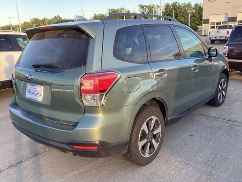 Used 2018 Subaru Forester 2.5i Premium w/ All-Weather Package AWD/4WD image 9