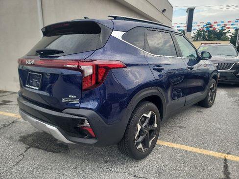 Certified 2024 Kia Seltos EX AWD/4WD image 4