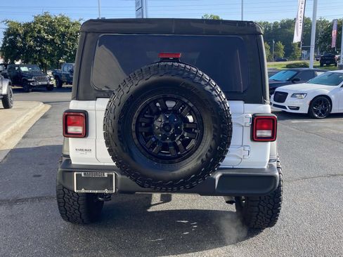 Used 2022 Jeep Wrangler Unlimited Sport AWD/4WD image 6