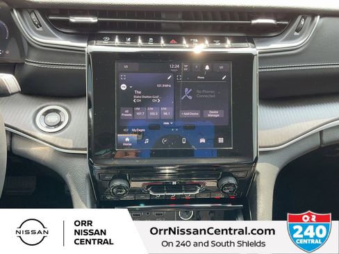 Used 2023 Jeep Grand Cherokee L Laredo image 24