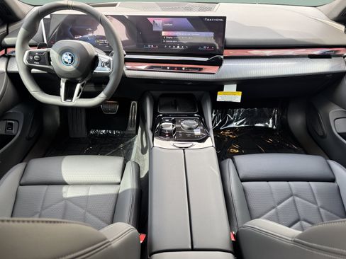 Used 2026 BMW i5 eDrive40 w/ M Sport Package AWD/4WD image 24