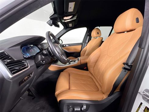 Used 2023 BMW X5 xDrive45e w/ Executive Package image 21