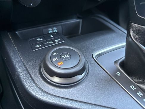 Used 2022 Ford Ranger Lariat w/ Equipment Group 501A High image 38