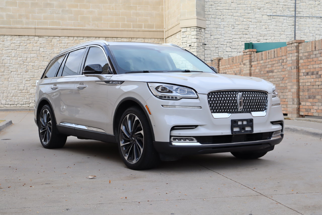 Used 2024 Lincoln Aviator Reserve w/ Equipment Group 201A RWD image 2