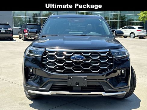 Used 2025 Ford Explorer Platinum w/ Ultimate Package RWD image 4