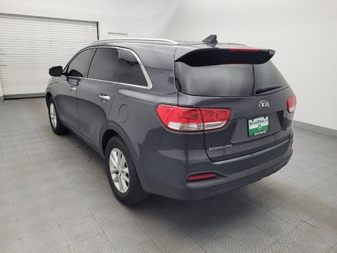 Used 2017 Kia Sorento FWD w/ LX Convenience Package image 5