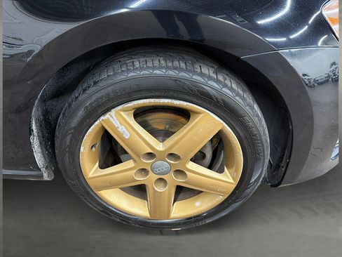 Used 2015 Volkswagen Golf Launch Edition image 17