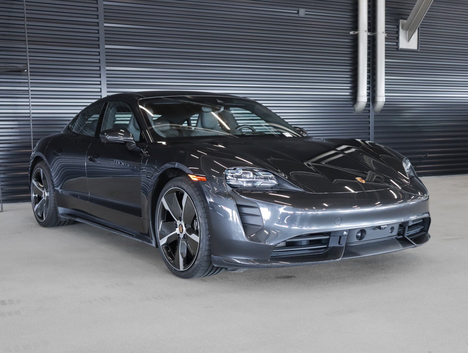 Used 2020 Porsche Taycan Turbo S AWD/4WD image 9