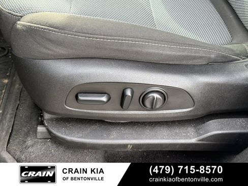 Used 2018 Chevrolet Traverse LT image 11