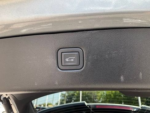 Used 2023 Chevrolet Blazer LT w/ Convenience Package FWD image 18