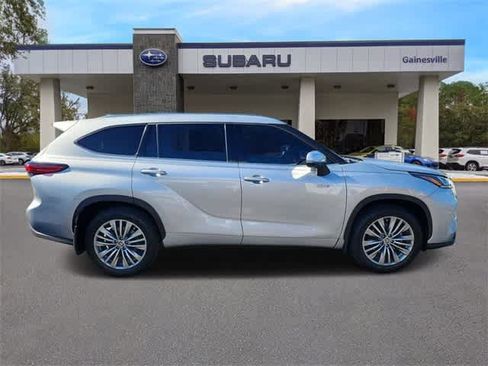 Used 2021 Toyota Highlander Platinum image 6
